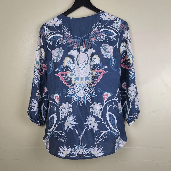 Ecru 100% Silk Floral Blouse Size Small - Picture 7 of 7